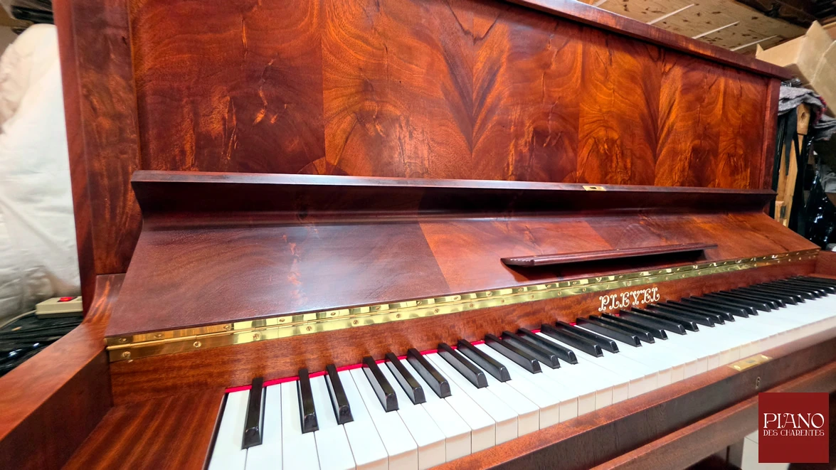 pleyel p acajou ronceux restaure 1947