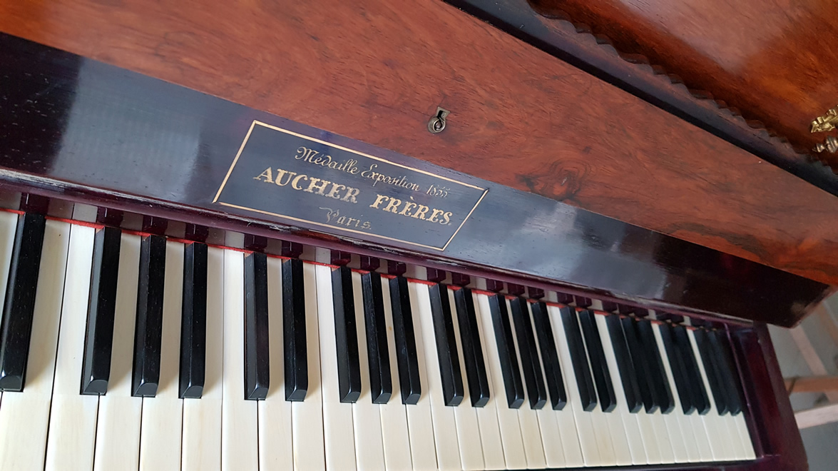 PIANO DROIT AUCHER FRÈRES 1856
