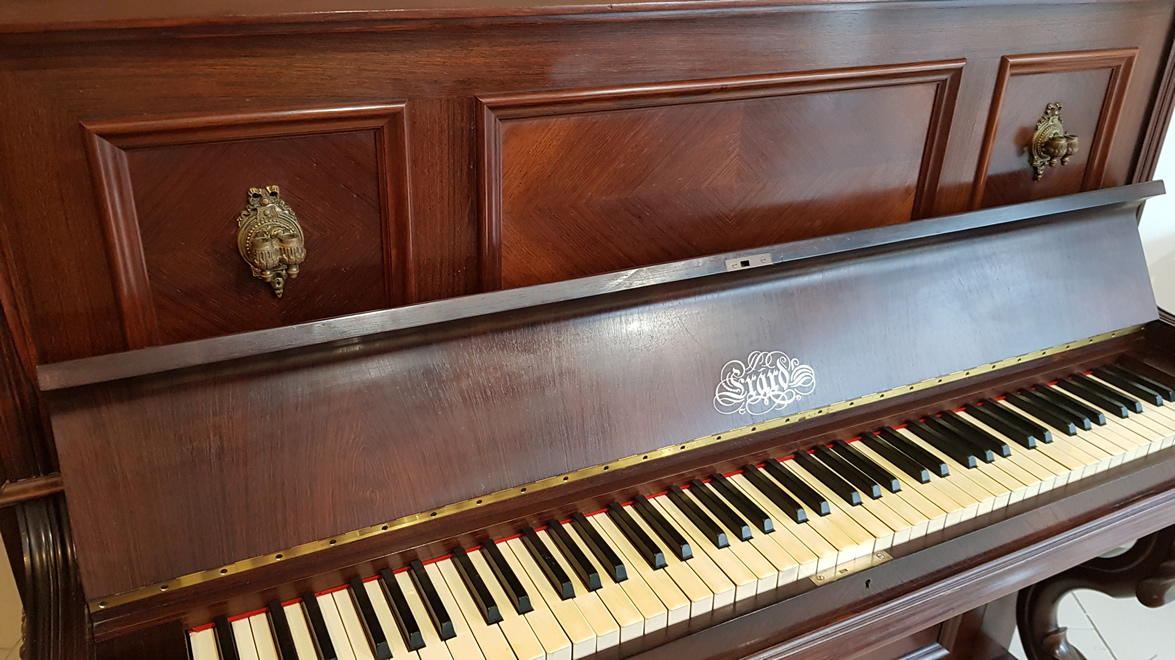 PIANO DROIT ERARD 1910