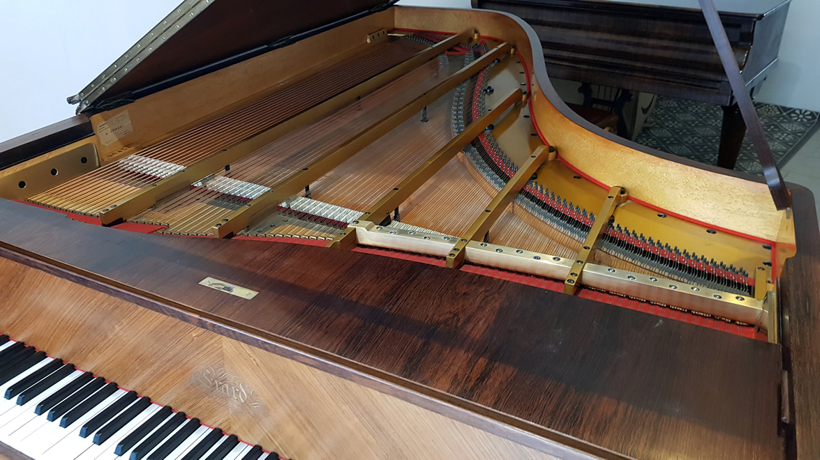 PIANO QUEUE ERARD LOUIS XVI TURBEC 1909