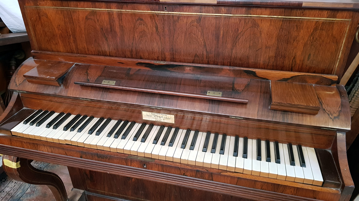 PLEYEL Pianino 6oct D.Filets1839