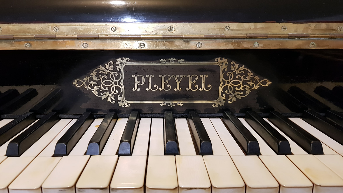 PLEYEL Droit GP4 1893