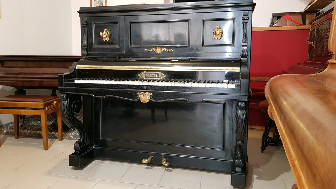 PLEYEL Droit GP4 1893