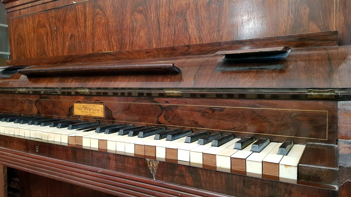 PLEYEL Pianino Palissandre 1838