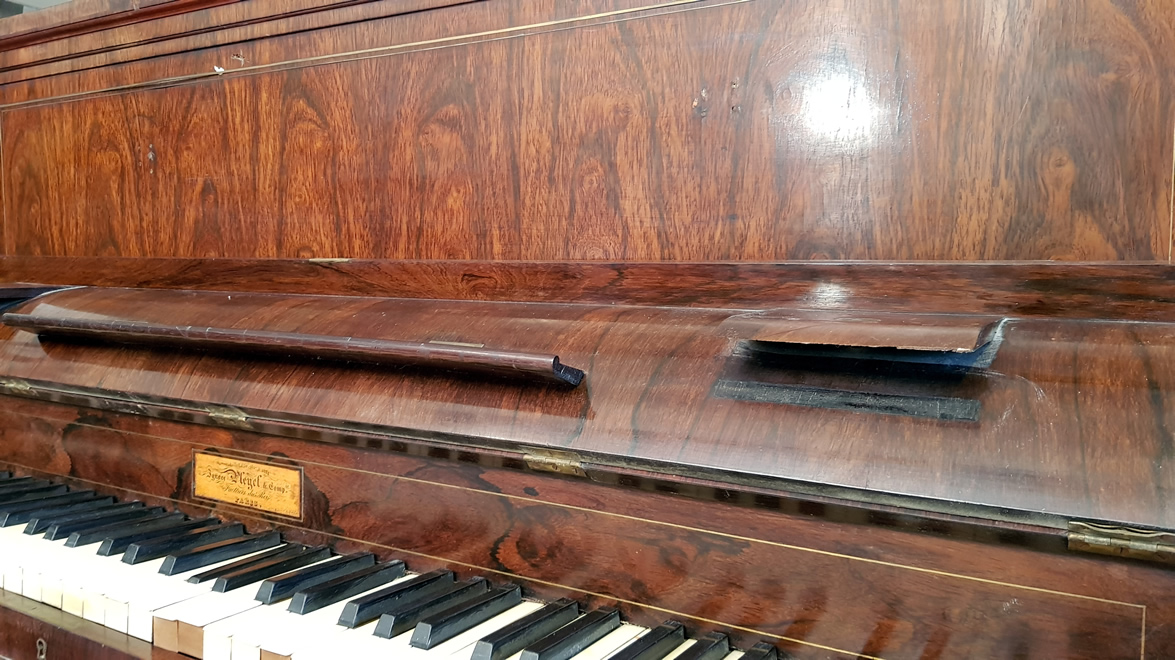 PLEYEL Pianino Palissandre 1838