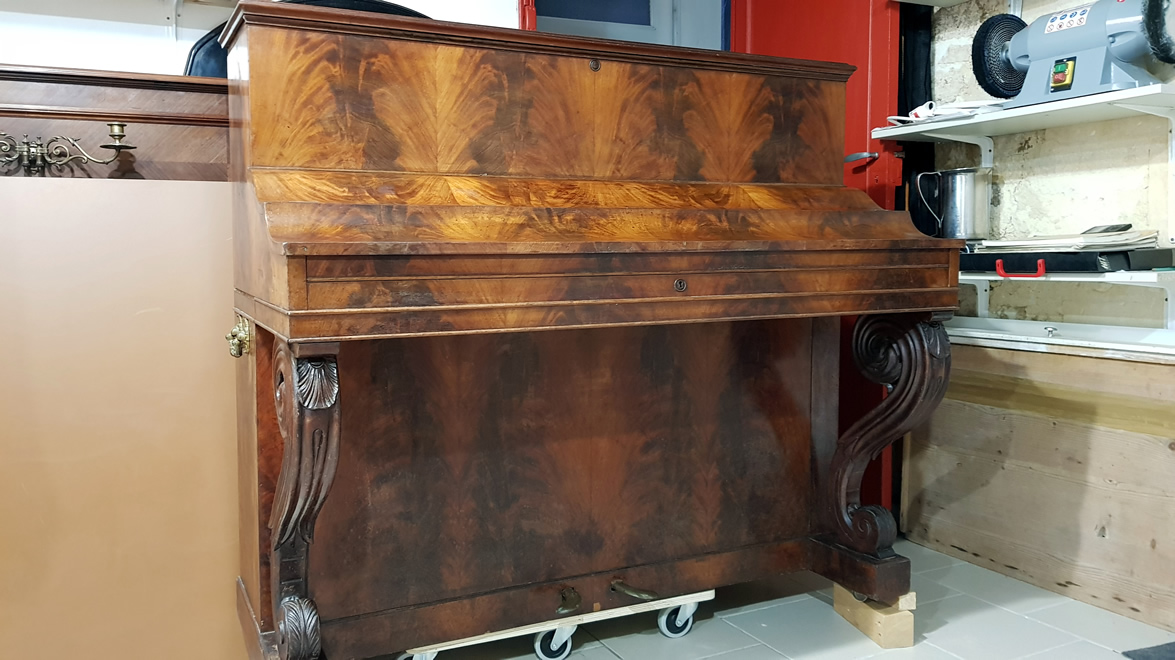 PLEYEL Pianino Acajou Ronceux 1850