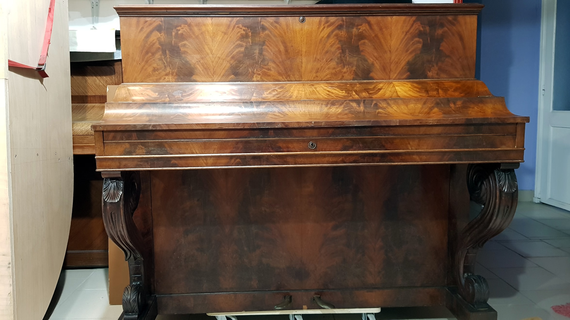 PLEYEL Pianino Acajou Ronceux 1850