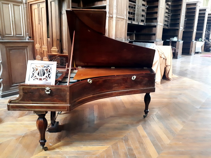 Piano à queue BOISSELOT & FILS 1839