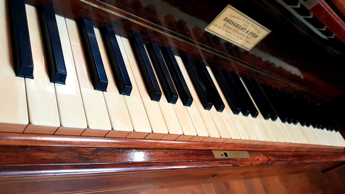 Piano à queue BOISSELOT & FILS 1839