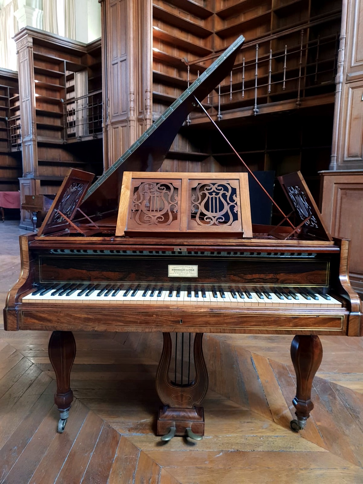 Piano à queue BOISSELOT & FILS 1839