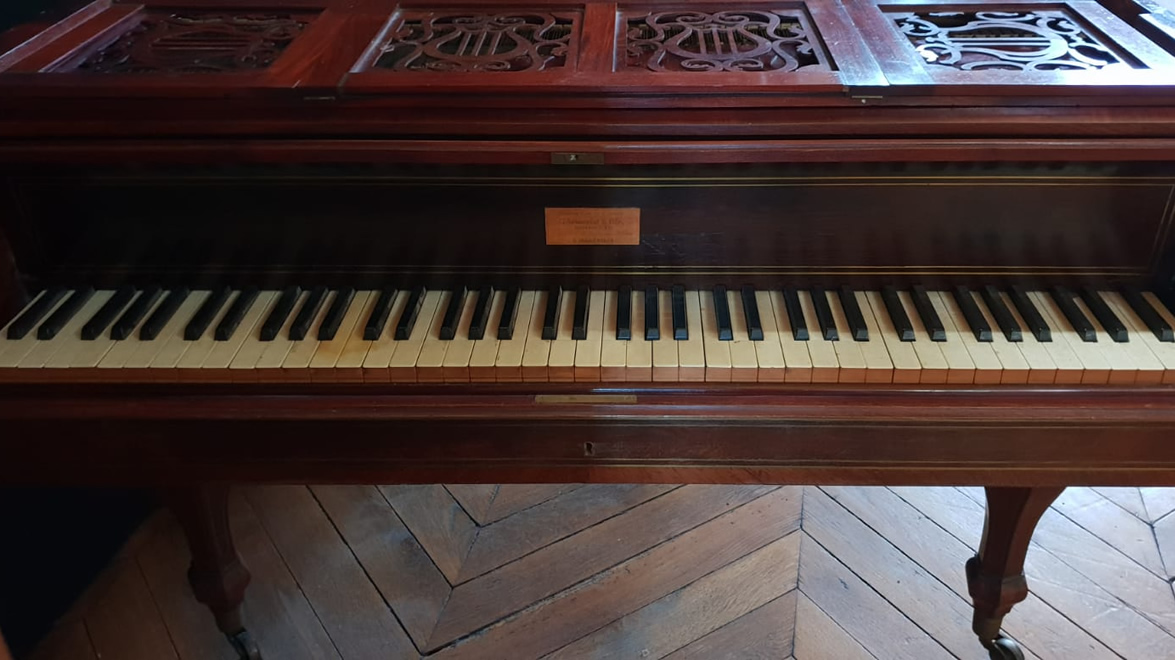 Piano à queue BOISSELOT & FILS 1844