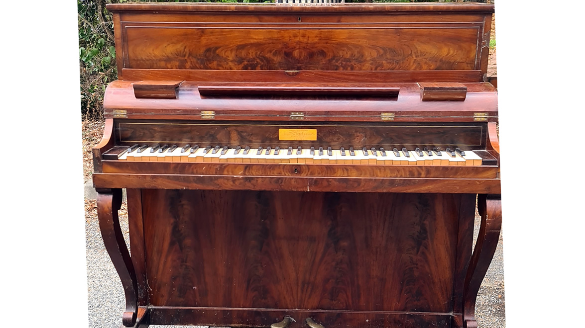 PLEYEL Pianino Acajou ronceux 1840