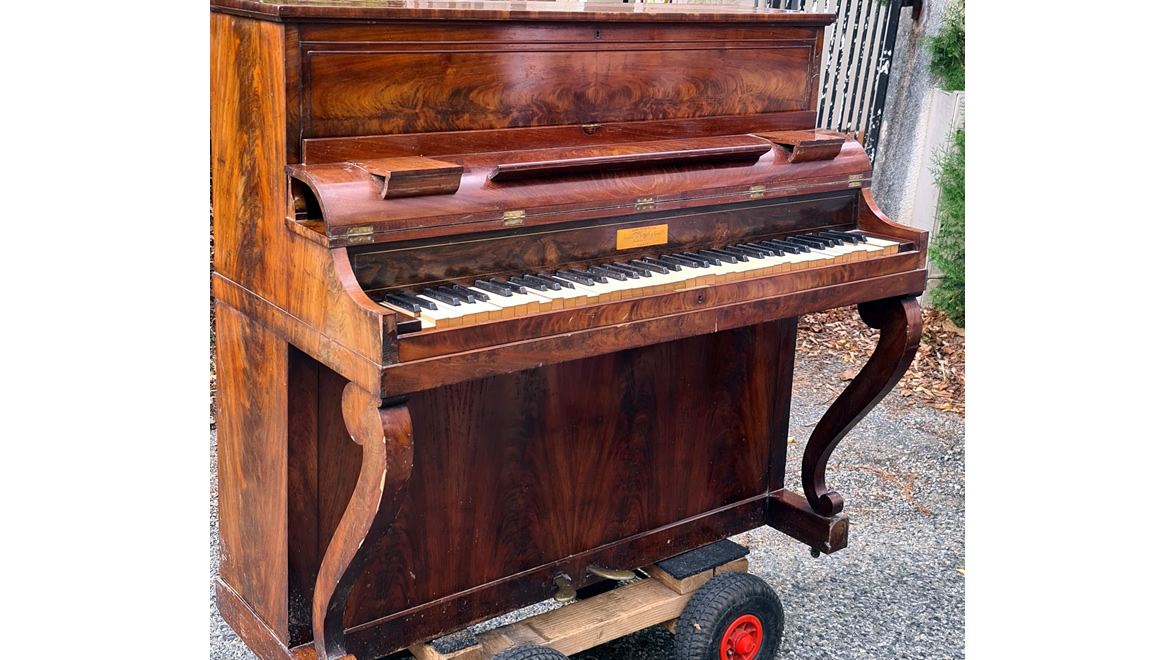 PLEYEL Pianino Acajou ronceux 1840