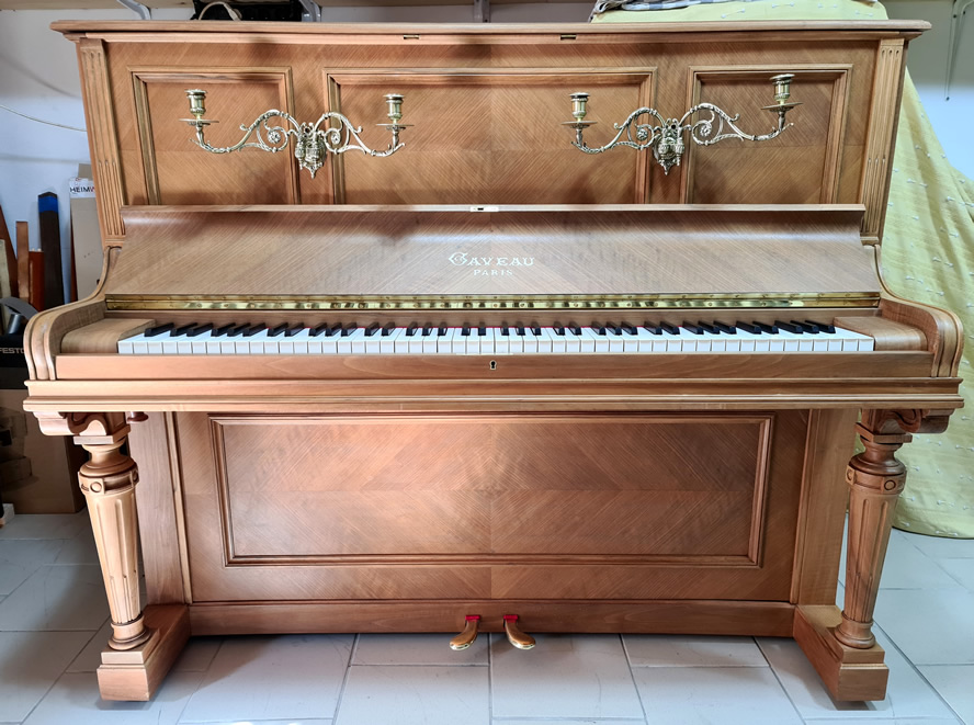 Piano droit GAVEAU 1919 finition ultra-mat