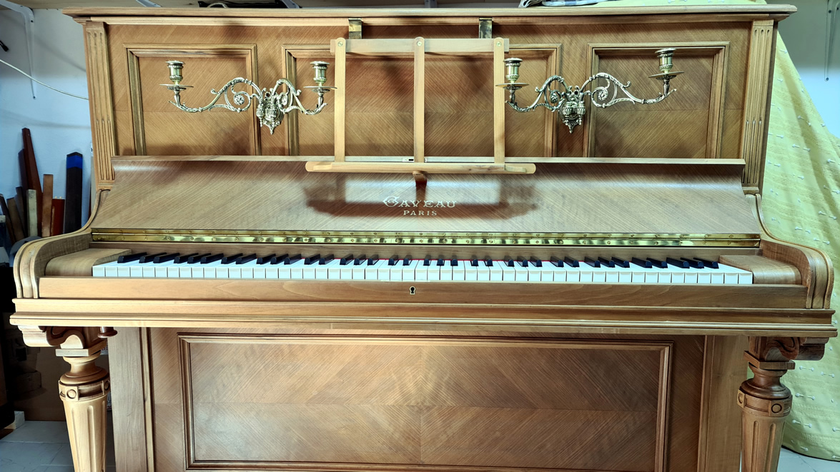 Piano droit GAVEAU 1919 finition ultra-mat