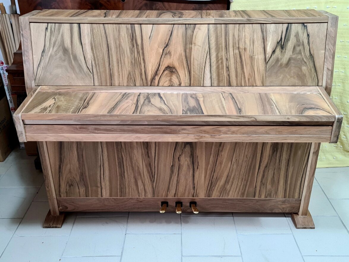 Départ-atelier-design-et-creation-du-meuble-piano-des-charentes-RIPPEN