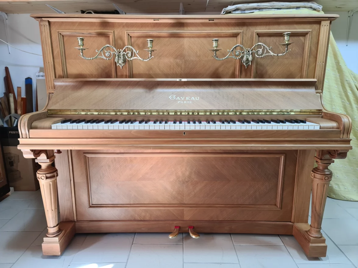 GAVEAU-noyer-frise-finition-ultra-mat
