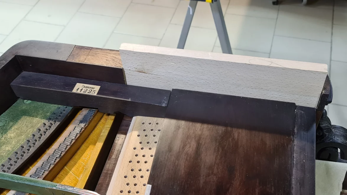 fabrication-des-inserts-du-sommier-des-chevilles