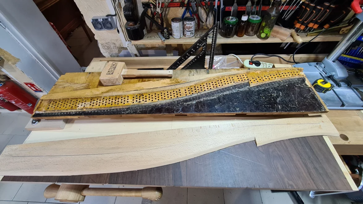 fabrication-sommier-des-chevilles-avant-percage