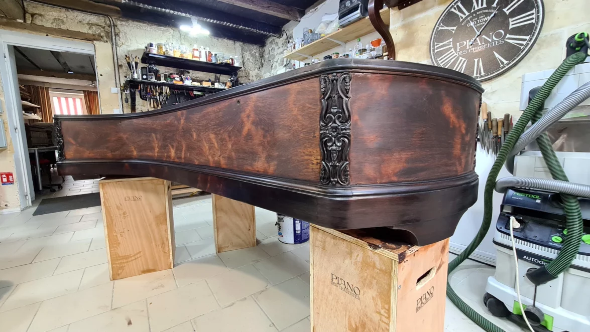 palissandre-rio-restauration-de-la-patine-PLEYEL