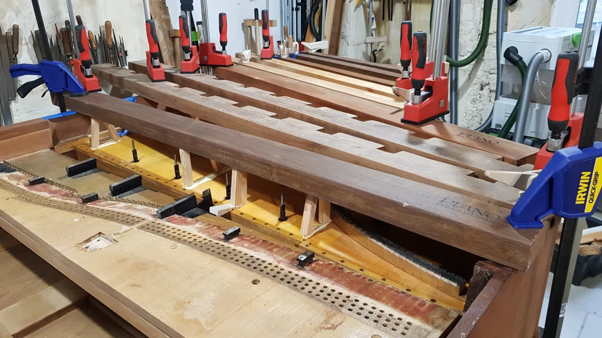 pressage-des-flipots-sur-table-harmonie