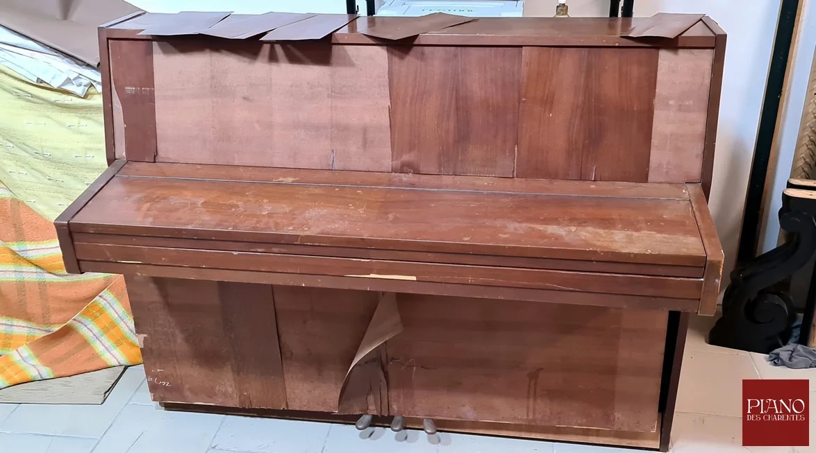 Piano droit Vintage RIPPEN 1972, arrivé à l'atelier.