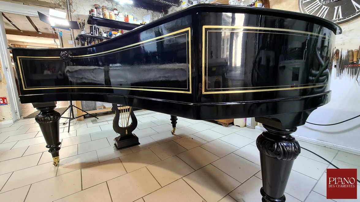 Piano à queue PLEYEL 1878 double filets de laitons noir Napoléon III