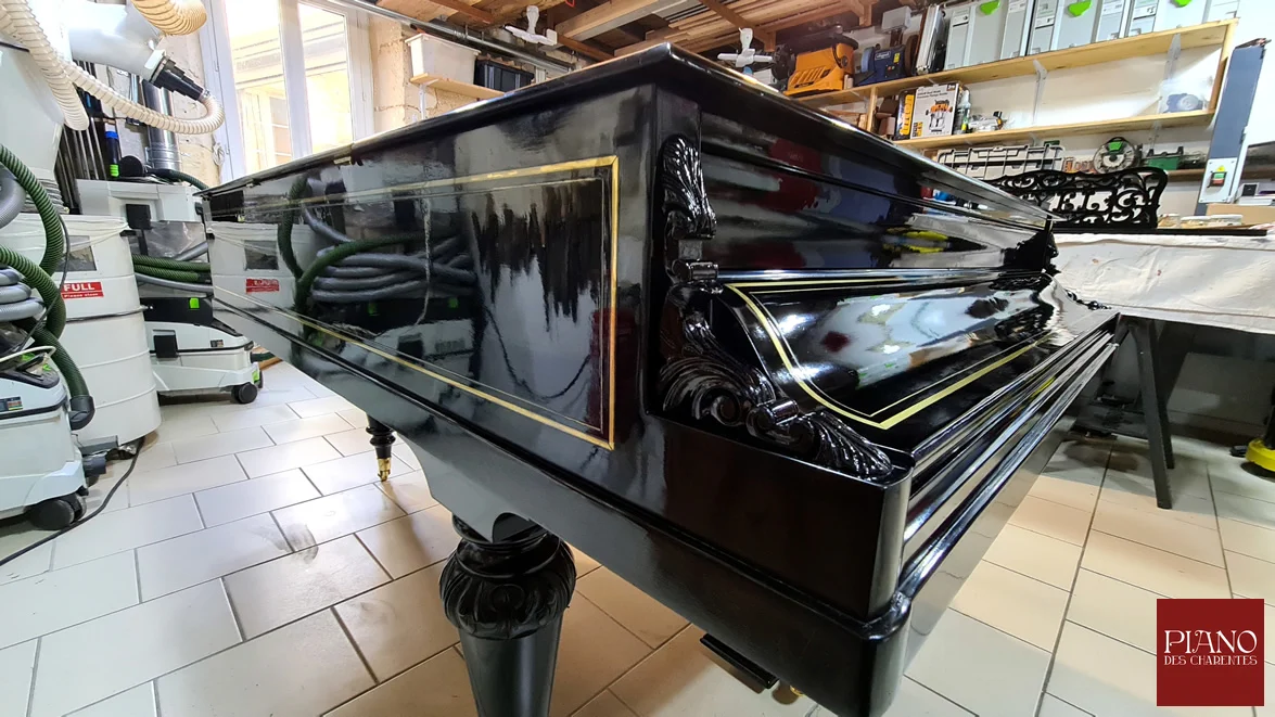 Piano à queue PLEYEL 1878 double filets de laitons noir Napoléon III