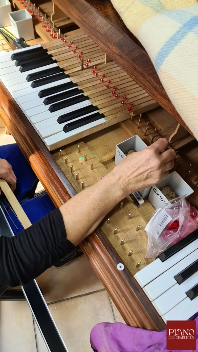 Dressage clavier piano à queue ERARD