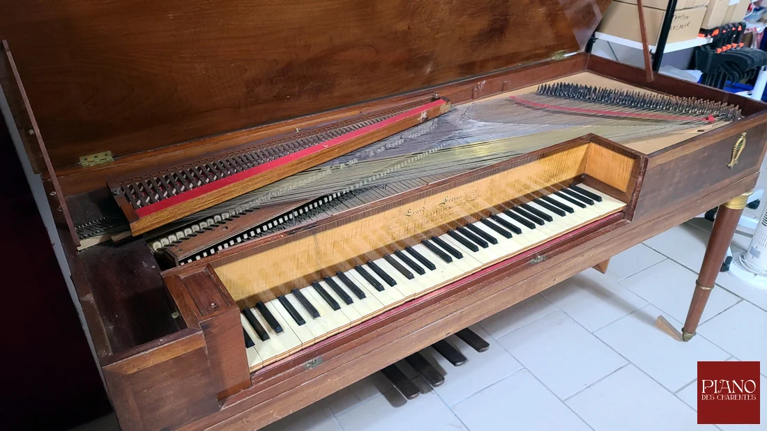 Piano Forte ERARD Carré en acajou de 1812