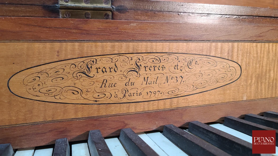 Piano forte ERARD Carré bi cordes 1797