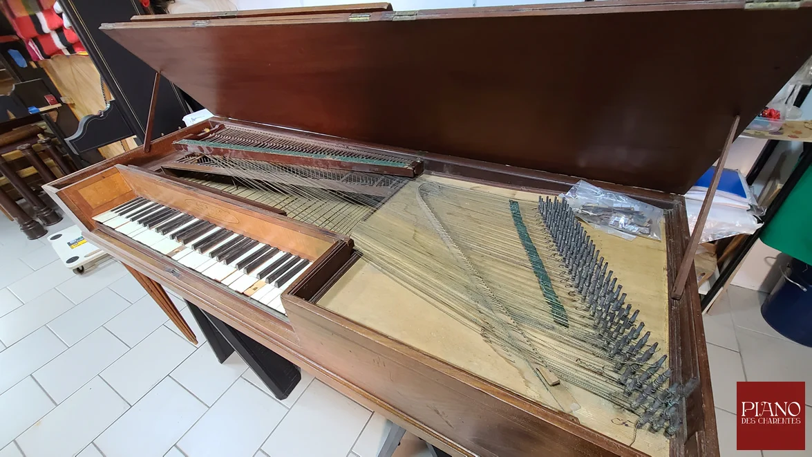 Piano forte ERARD Carré bi cordes 1797