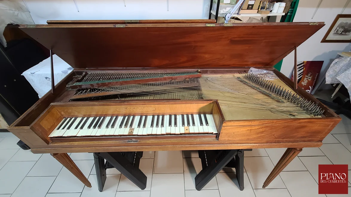 Piano forte ERARD Carré bi cordes 1797