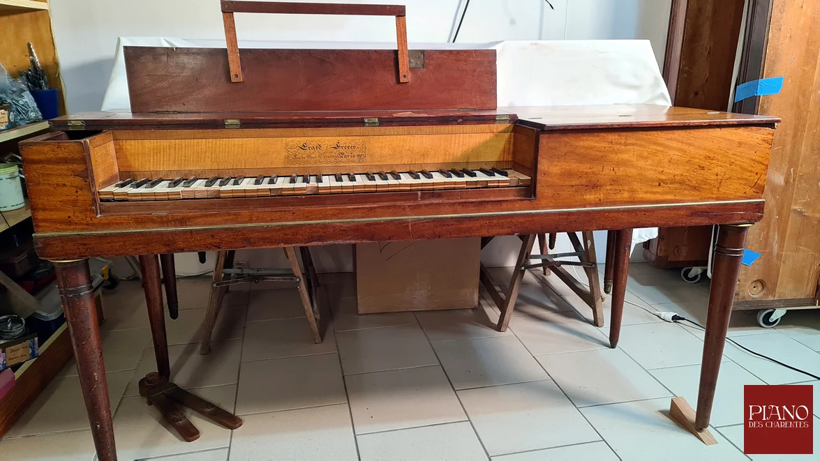 Piano forte ERARD Carré bi cordes 1807