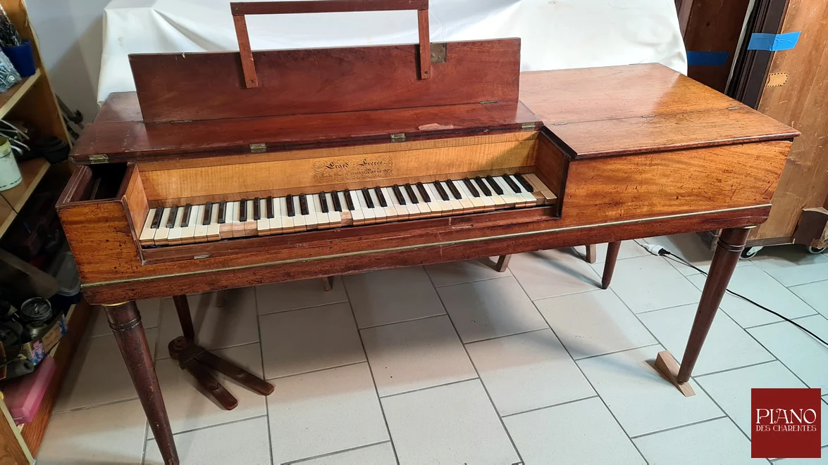 Piano forte ERARD Carré bi cordes 1807