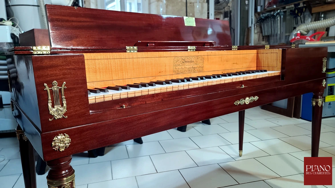 Piano forte carré BRESSLER acajou de Cuba 1810