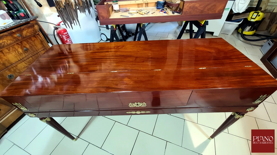 Piano forte carré BRESSLER acajou de Cuba 1810