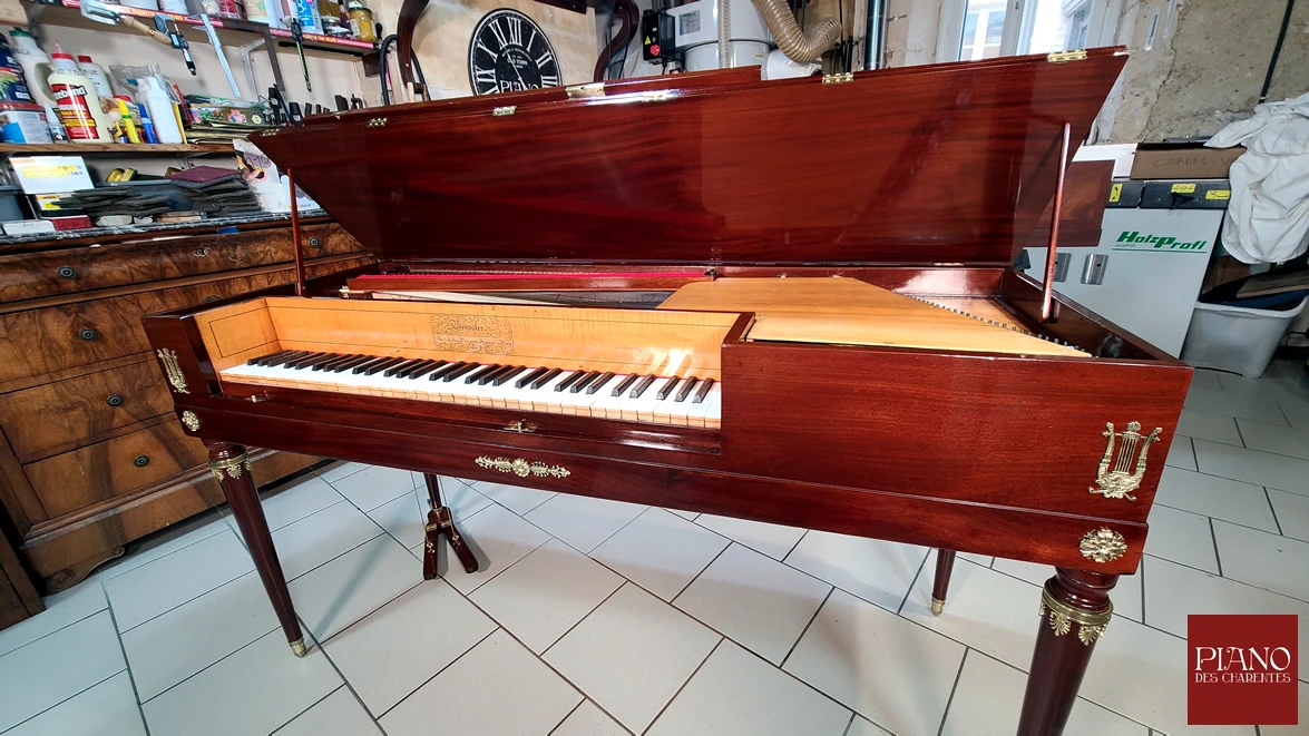 Piano forte carré BRESSLER acajou de Cuba 1810