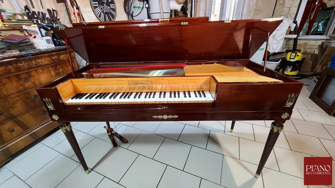 Piano forte carré BRESSLER acajou de Cuba 1810