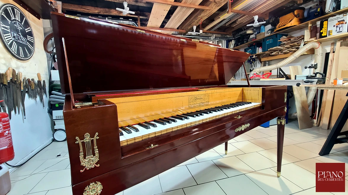 Piano forte carré BRESSLER acajou de Cuba 1810