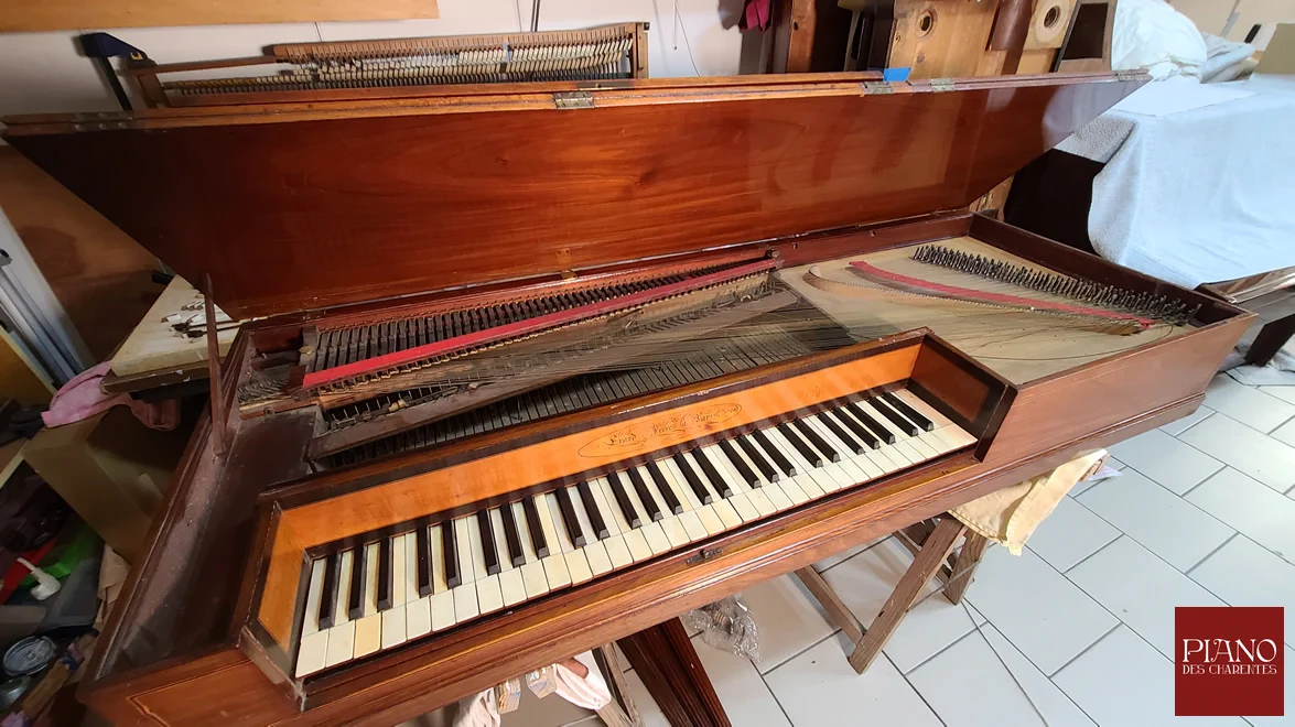 Piano forte ERARD carré en acajou de 1789