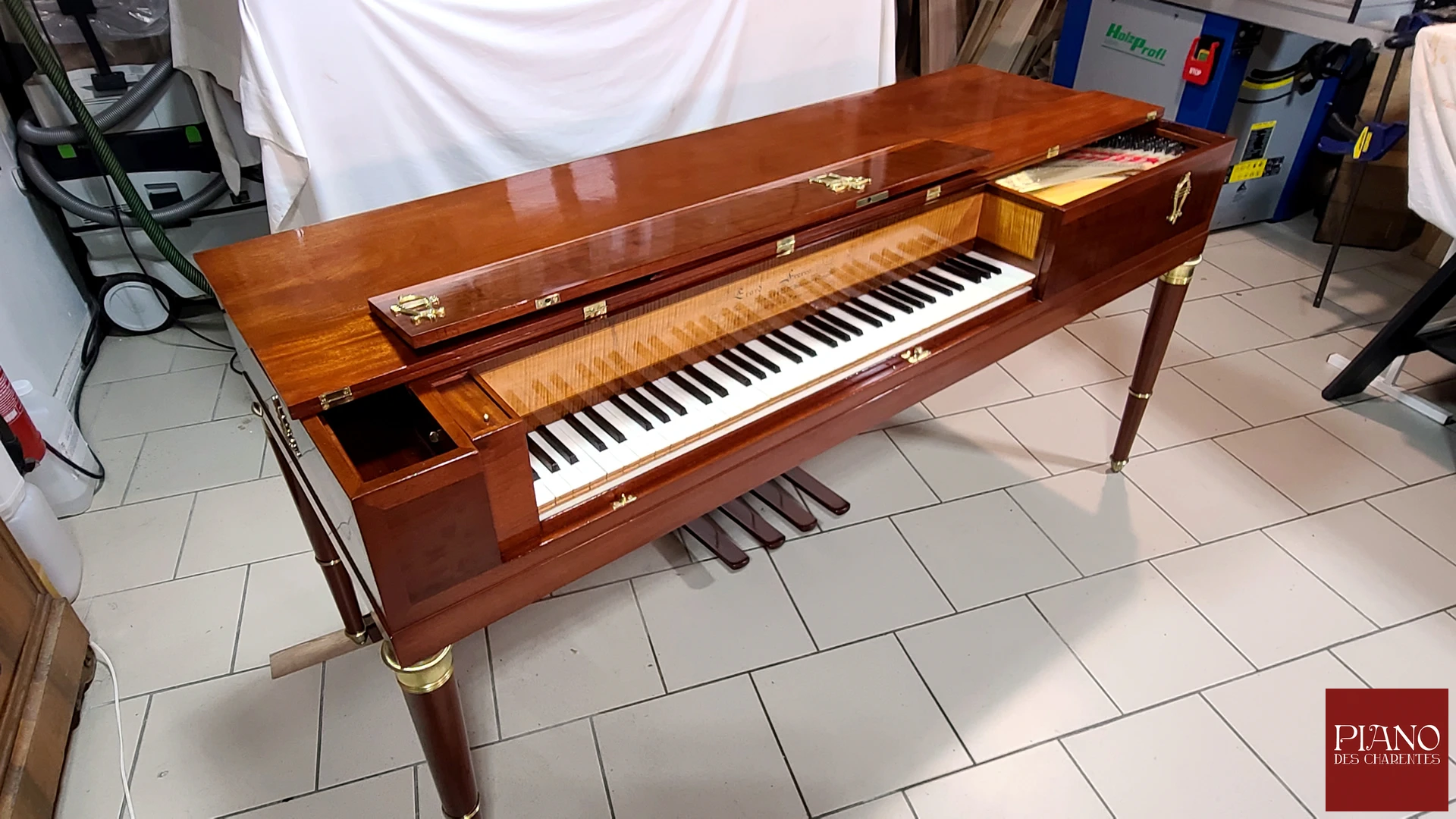 Piano Forte Carré ERARD 1812 acajou de Cuba